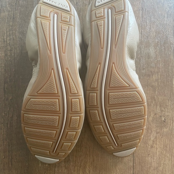 Cole Haan Zero grand Ballet Flat in Maple Sugar, size 5.5B - Picture 3 of 5